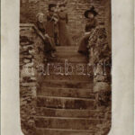 1915 Budapest (?), kirándulók a várnál. photo (EK)