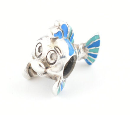Ezüst(Ag) halacskás charm, jelzett, h: 1,5 cm, bruttó: 2,5 g