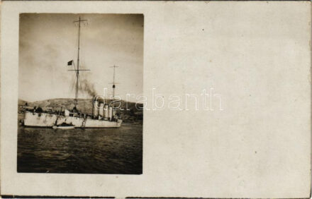 1915 Pola, SMS Admiral Spaun az Osztrák-Magyar Haditengerészet gyorscirkálója / SM Kleiner Kreuzer 'Admiral Spaun' K.u.K. Kriegsmarine / WWI Austro-Hungarian Navy light cruiser SMS Admiral Spaun. photo (fl)