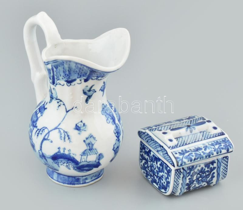 2 db kék festett porcelán ládika és kiöntő 7 cm, 13 cm,