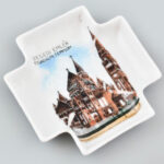 Zsolnay porcelán Szegedi emlék. Matricás, jelzett, minimális kopással 10x10 cm