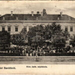 1913 Barót, Baraolt; Római katolikus népiskola, ünnepség. Incze Gyula kiadása / school, celebration + 'MAGYARHERMÁNY POSTAI ÜGYN' (Rb)