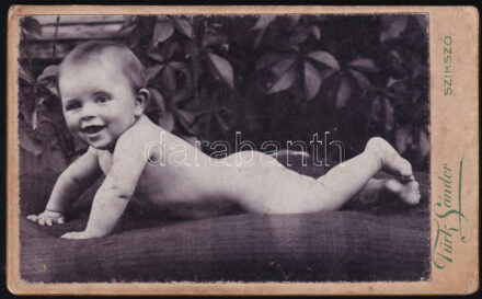 cca 1900 Babafotó, keményhátú portré Türk szikszói műterméből, 10,5×6,5 cm
