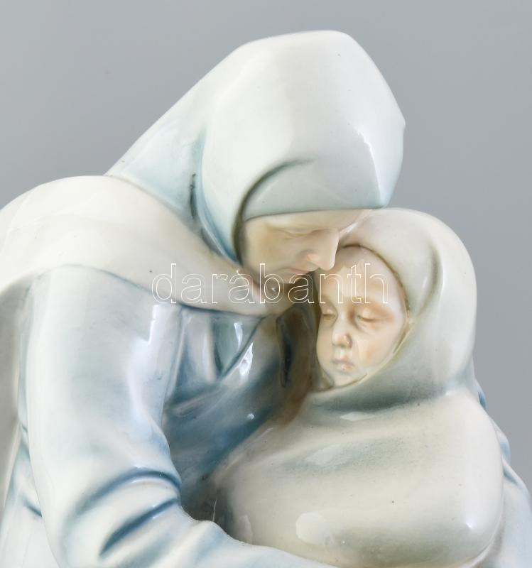 Zsolnay: Anya gyermekével. Kézzel festett porcelán, jelzett, Terv: Sinkó András. Talapzatán kér hajszálrepedés. m: 36 cm - Image 2