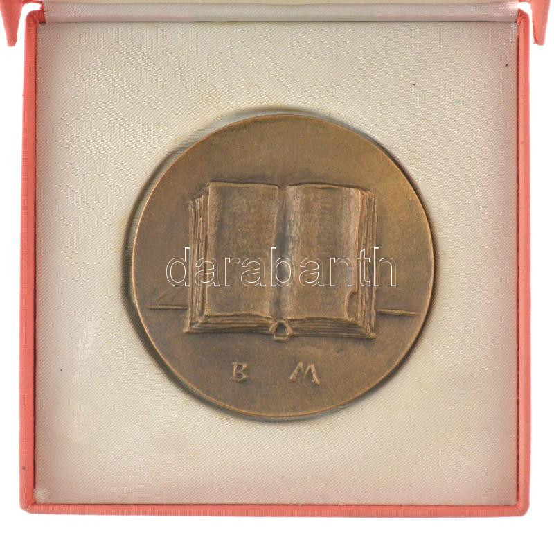 Borsos Miklós (1906-1990) 1952. 'Németh László MDCCCCLII' kétoldalas, öntött bronz emlékérem dísztokban (78mm) T:AU patina - Image 2