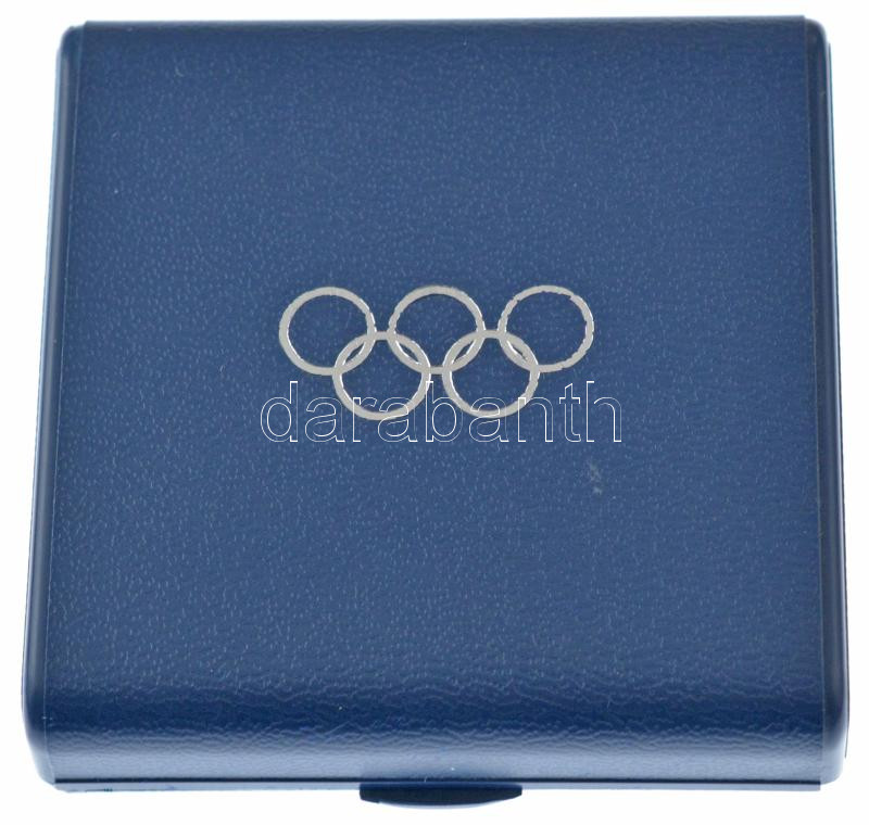 1990. 'Magyar Csapat 1992 - CITIVS, ALTIVS, FORTIVS / Birkózás' a Barcelonában rendezett nyári Olimpia alkalmából készült, jelzetlen Ag emlékérem kapszulában, sorszámozott '3473' tanúsítvánnyal, eredeti dísztokban. Szign.: Papp - Image 3