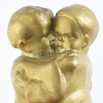 Gnädig Sándor (1887?-?): Testvéri szeretet, bronz, jelzett, kis kopásokkal, m: 12 cm - Image 2