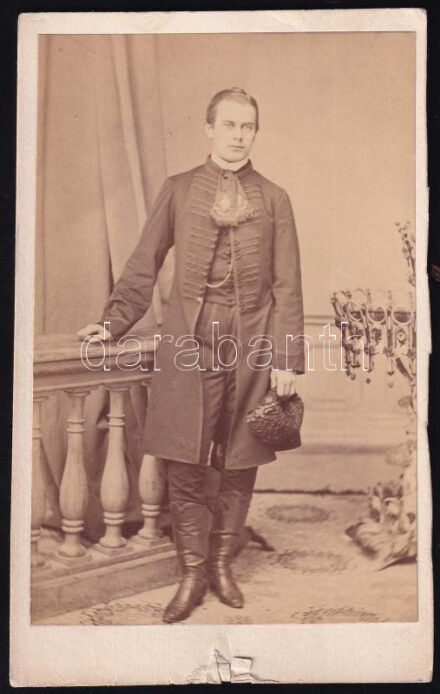 Ómoraviczai Heinrich Ferenc (Pest, 1866. április 1. - Budapest, 1925. május 30.): kereskedelemügyi miniszter, vasáru-nagykereskedő. vizitkártya