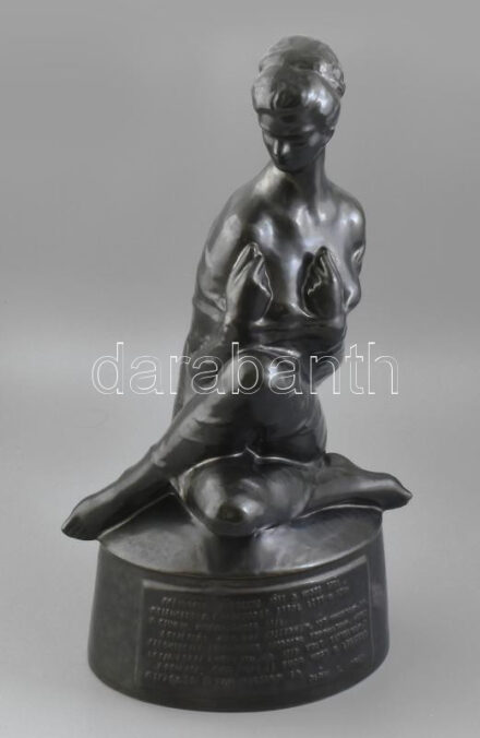 Oláh Sándor (1907-1983): Női akt. Kerámia, talapzatán verssel, hibátlan, jelzett, m: 49 cm