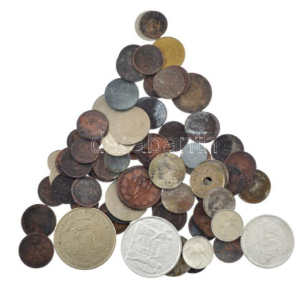 Vegyes, magyar és külföldi érmetétel ~250g súlyban, közte 1943. 5P Al 'Horthy Miklós születésének 75. évfordulójára' + 1945. 5P Al 'Parlament' + Ausztria 1861A 4kr Cu T:F,VG