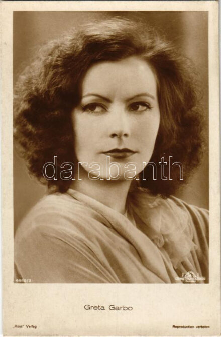 Greta Garbo, svéd színésznő, a filmtörténet egyik legérdekesebb alakja, akinek méltóságteljes, melankolikus magatartása nemcsak a filmvásznon kreált mítosz része, de jellemének egyik legfontosabb vonása is volt. Metro Goldwyn