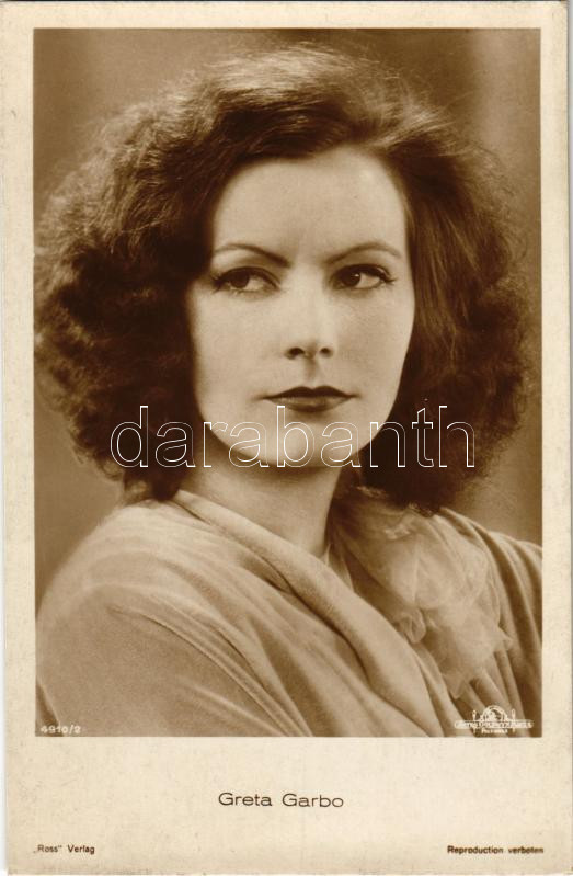 Greta Garbo, svéd színésznő, a filmtörténet egyik legérdekesebb alakja, akinek méltóságteljes, melankolikus magatartása nemcsak a filmvásznon kreált mítosz része, de jellemének egyik legfontosabb vonása is volt. Metro Goldwyn