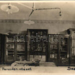 Pápa, Ranolder Intézet, szertár, belső. photo (vágott / cut)