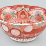 Japán, Kutani, Fuku rizses tál. Kézzel festett, jelzett. XIX.sz. vége, kopással d: 19 cm