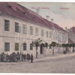 1918 Rohonc, Rechnitz; Római katolikus fiú iskola, Fő tér / Jungenschule, Hauptplatz / boy school, main square (vágott / cut)