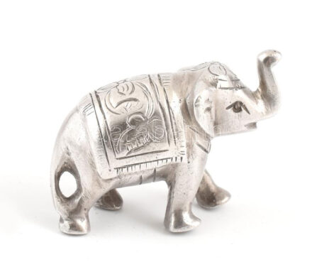 Ezüst (Ag) elefánt, jelzett, 4,2 cm, nettó: 40,14