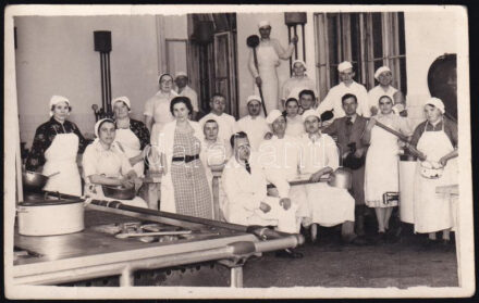 1939 Budapesti, népkonyha, fotólap, 9×14 cm