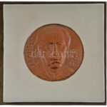 Lapis András (1942-) DN 'Márai Sándor 1900-1989' bronz emlékérem eredeti tokba ragasztva, tájékoztatóval (84mm) T:UNC