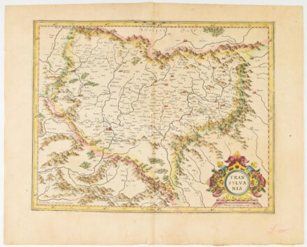 ~1611 Erdély színezett rézmetszetű térképe. Mercator, Gerhard. Transylvania / Sibenburgen. Erdély címerével és allegrikus nőalakokkal díszített keretben. Hátoldalán latin nyelvű leírással Megjelent:Mercator: Atlas, sive