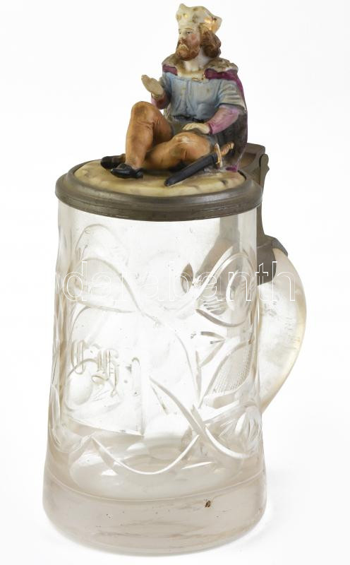 Antik, figurális korsó, üveg, porcelánbetétes ón fedővel, kopott, a király keze ragasztott, m: 21,5 cm