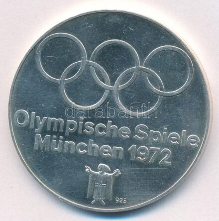 NSZK 1972. 'Olympische Spiele München (Olimpiai Játékok München)' jelzett Ag emlékérem (27,86g/0.925/40mm) T:XF FRG 1972. 'Olympische Spiele München (Olympic Games München)' marked Ag commemorative medal (27,86g/0.925/40mm) C:XF
