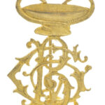 DN 'PGy' aranyozott fém patikus monogram kitűző (36x25mm) T:AU