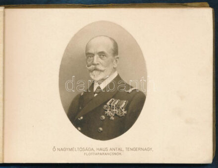 cca 1916 A Cs. és Kir. Haditengerészet a világháborúban. Ramberg báró, korvettkapitány festményei után. 2 + 18 t hártyapapírral elválasztva, ezüstözött, zsinórfűzött, kissé kopott papírkötésben / 18 paintings of the k.u.k.