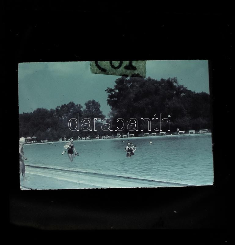 cca 1940-1950 Balatoni életképek, strandolók, vitorlások, 9 db színes Agfacolor diapozitív - Image 2