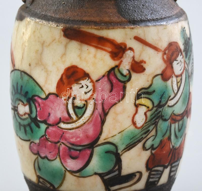 Antik Japán mini váza csata jelenettel . Kézzel festett kerámi, hibátlan. XIX. sz vége. / Antique Japanese porcelain vase Hand painted 9 cm - Image 2
