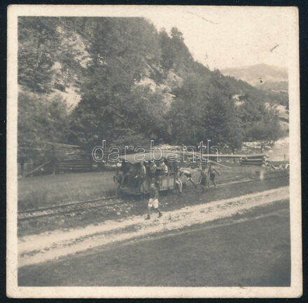 cca 1930-1940 Facsúsztató a Jád-völgyében, ipari vasút, fotó, 5,5×5,5 cm