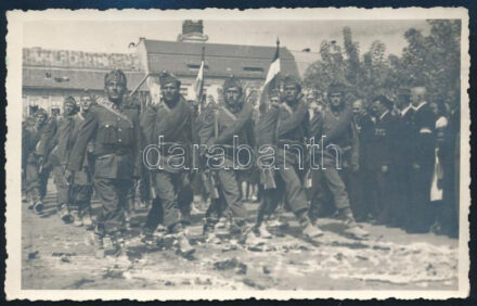 1938 Léva Felvidék Bevonulás fényképe fotólap / leva entry of the Hungarian troops 14x9 cm