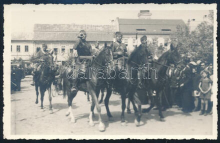 1938 Léva Felvidék Bevonulás fényképe fotólap / leva entry of the Hungarian troops 14x9 cm