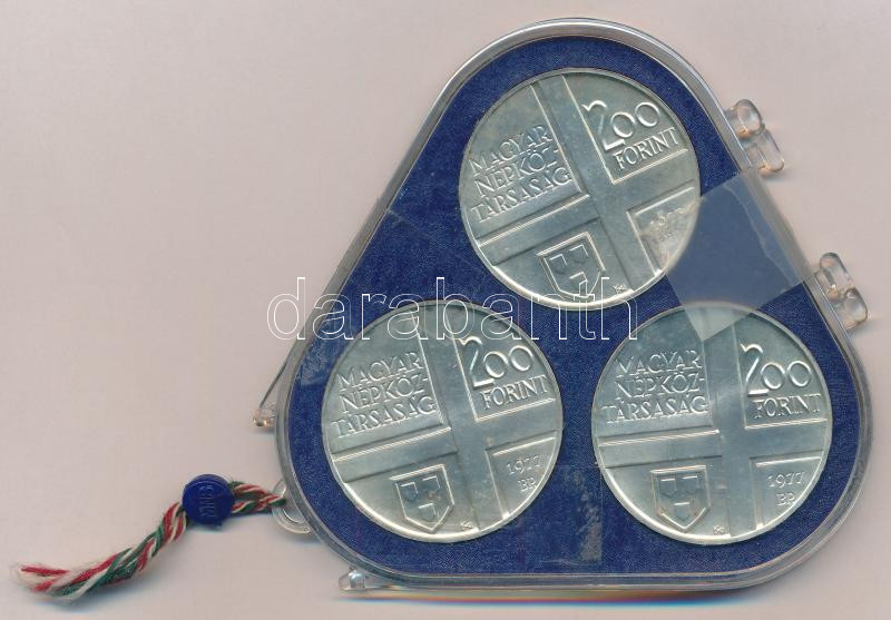 1977. 200Ft Ag (3xklf) 'Magyar festők II. / Csontváry, Mányoki, Rippl-Rónai' érmesor eredeti, sérült 'MNB' műanyag tokban T:BU patina Adamo EM52, EM53, EM54 - Image 2
