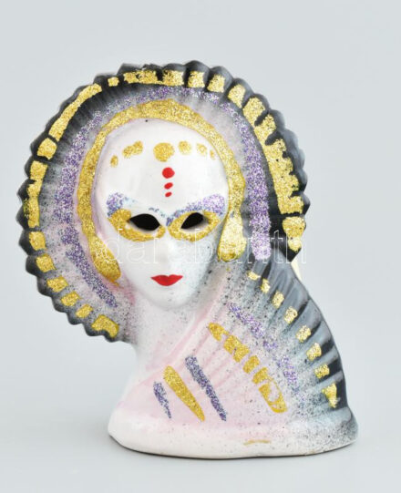 Álarcos lány. Porcelán. Kézzel festett, jelzés nélkül, hibátlan 14 cm