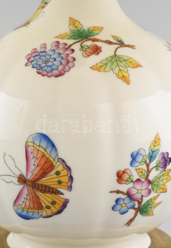 Herendi Viktória mintás porcelán testű lámpa, fa talppal, ernyővel. Kézzel festett, jelzés nem látható, minimális kopással, m: 38 cm. (Égő nélkül, nincs kipróbálva.) - Image 2