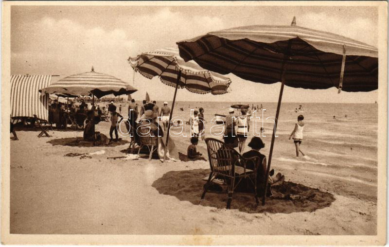 Venezia, Venice; Lido, Spiaggia / beach, bathers