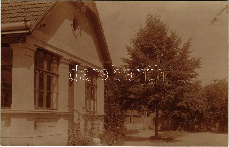 Brád, villa / villa. photo