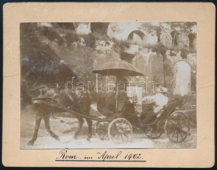 1902 Róma, kocsikázás, keményhátú fotó, 10,5×13,5 cm