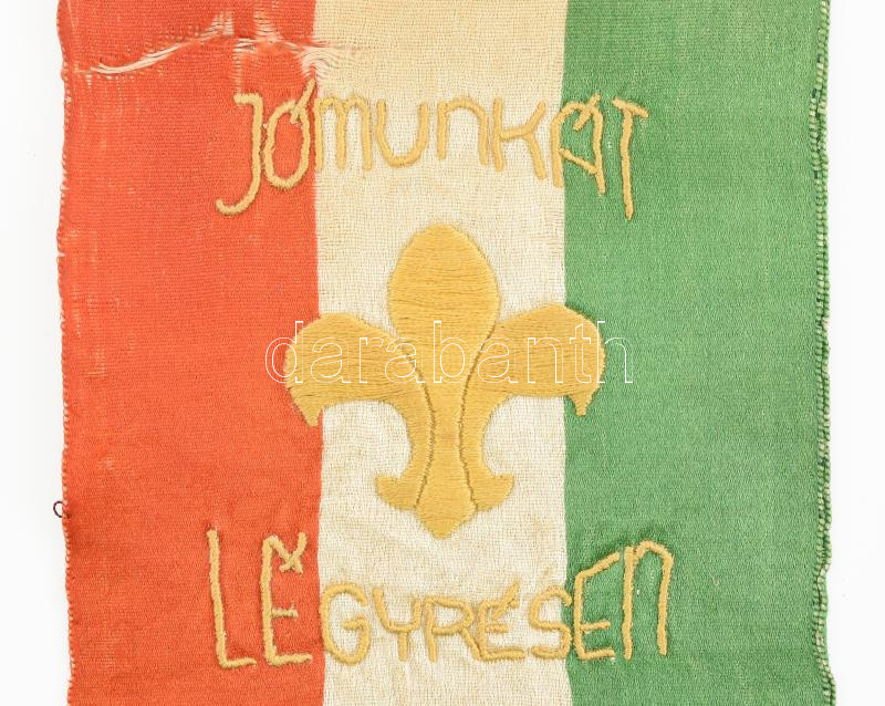 cca 1940-1945 Asztali cserkészzászló, hímzett selyem, kis részen kopás miatti szakadással - Image 2