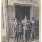 1925 Békéssámson, Mészáros Mihályné fűszer és vegyeskereskedés üzlete. photo (felszíni sérülés / surface damage)