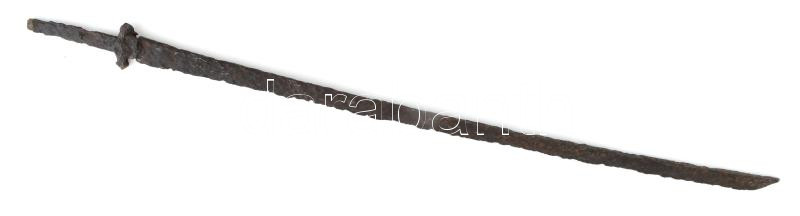 Honfoglaláskori szablya cca 1000 . 90 cm