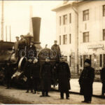 Dunaharaszti, MÁV vasútállomás, gőzmozdony vasutasokkal, vonat. photo (Rb)