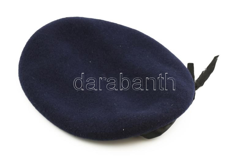 Katonai barettsapka, Osztrák Vöröskeresztes sapkajelvénnyel, jelzett: Slama-Kappe Wien, méret: 57 / Military beret cap with Austrian Red Cross badge, size: 57 - Image 2