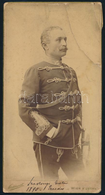 1890-1895 Szakonyi Gusztáv huszárezredes keményhátú fotói, 2 db, rajta saját kezű aláírásával és dedikációjával, Rudolf Krziwanek bécsi műterméből, foltokkal, kopásnyomokkal, az egyiken törésnyommal, 21x13 cm és 20x11 cm