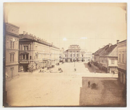 cca 1890 Szeged, Klauzál tér, Kárász utca, Európa Szálloda, Grossmann B., Kiss Zsigmond, Lausevits és Stojkovits, Pulczner Gyula özv. üzletei, felületi sérülésekkel, 27×32 cm