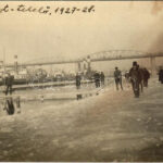 1927-28 Budapest IV. Újpest, telelő kikötő télen, gőzhajók, vasúti híd. photo