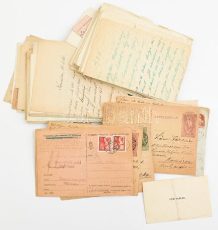 1940-1945 Löw Ferenc munkaszolgálatos (pl.: 105. VÉP század, II/4 mkszd 1. szakasz, m. kir. 222/4. 1 szk.) által vagy neki írt levelezések, tábori levelezőlapok, összesen 69 db. Az egyik utolsón lapon 'Deportáltak győri bizottsága'