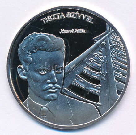 DN 'Nemzetünk nagyjai - József Attila' kétoldalas Ag emlékérem tanúsítvánnyal (10,37g/0,999/35mm) T:PP kis patina