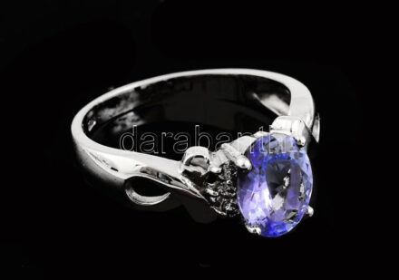 Fehérarany koktélgyűrű tanzanittal (1,4ct) és gyémánttal (0,09 ct / db) br 2,95, m: 52 Tanúsítvánnyal