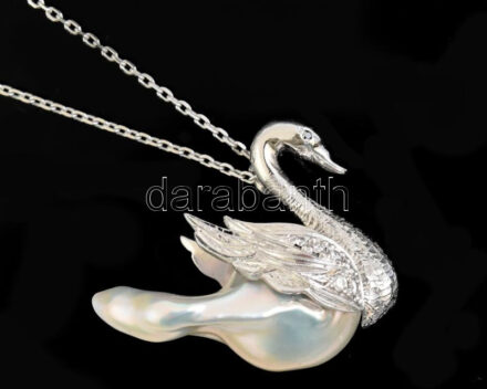Mebe gyöngyös hattyú 14K fehérarany nyaklánc gyémántokkal nettó 8,5 g, br 10,87g díszdobozban, tanúsítvánnyal